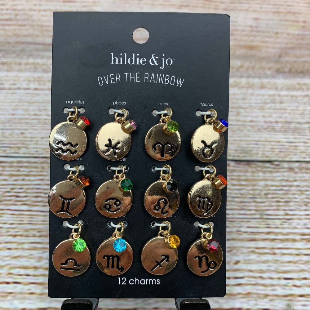 Hildie & Jo Zodiac Charms Over the Rainbow Astrology Jewelry New on‎ Card